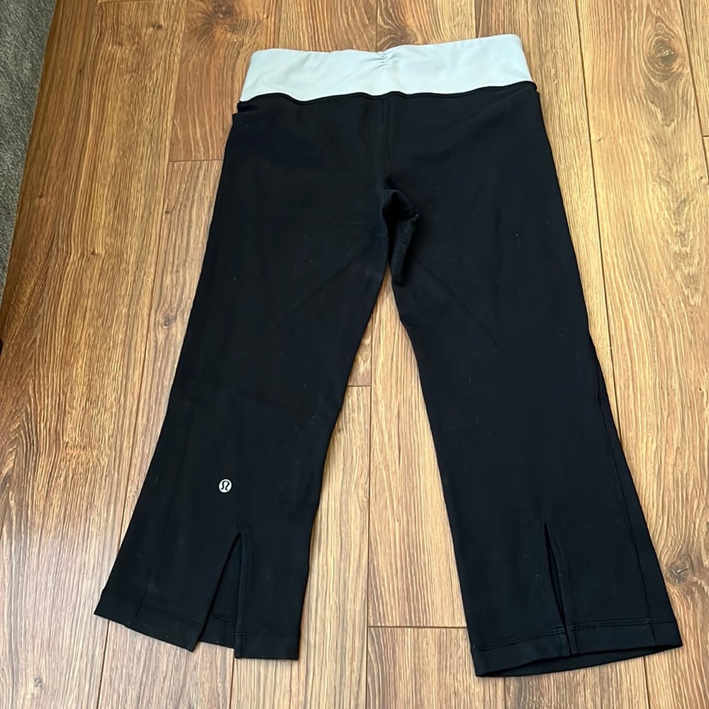 Lululemon Gather and Crow crops